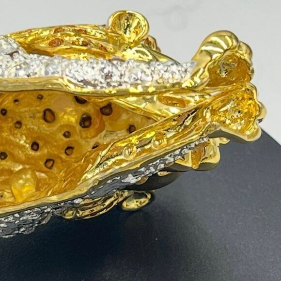 Vintage Rhinestone Gold Silver Leaping Lion Green Eyes Shoulder Brooch - Picture 10 of 10